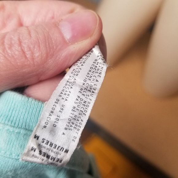 Ocean city MD blue short sleeve pineapple Medium M - Picture 9 of 10